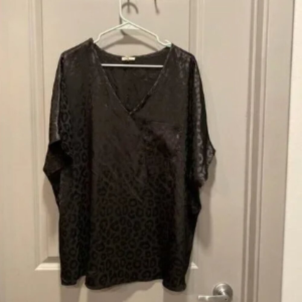 Black Leopard Print V-Neck Blouse